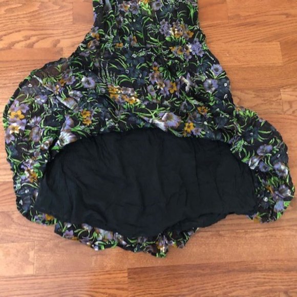 Beautiful Floral Summer Sundress. Size: Medium - Picture 2 of 7